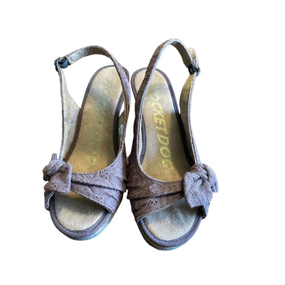 ROCKET DOG-SUEDE-PLATFORM HEELS-ADJUSTABLE BUCKLE STRAP SIZE 6 - Picture 1 of 10